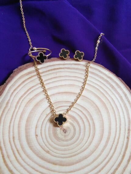 Lucky Clover Anti-Tarnish Jewellery Set