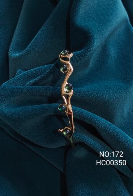 Oviya Green Moti Bracelet