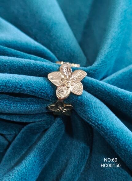 Meera Flower Ring
